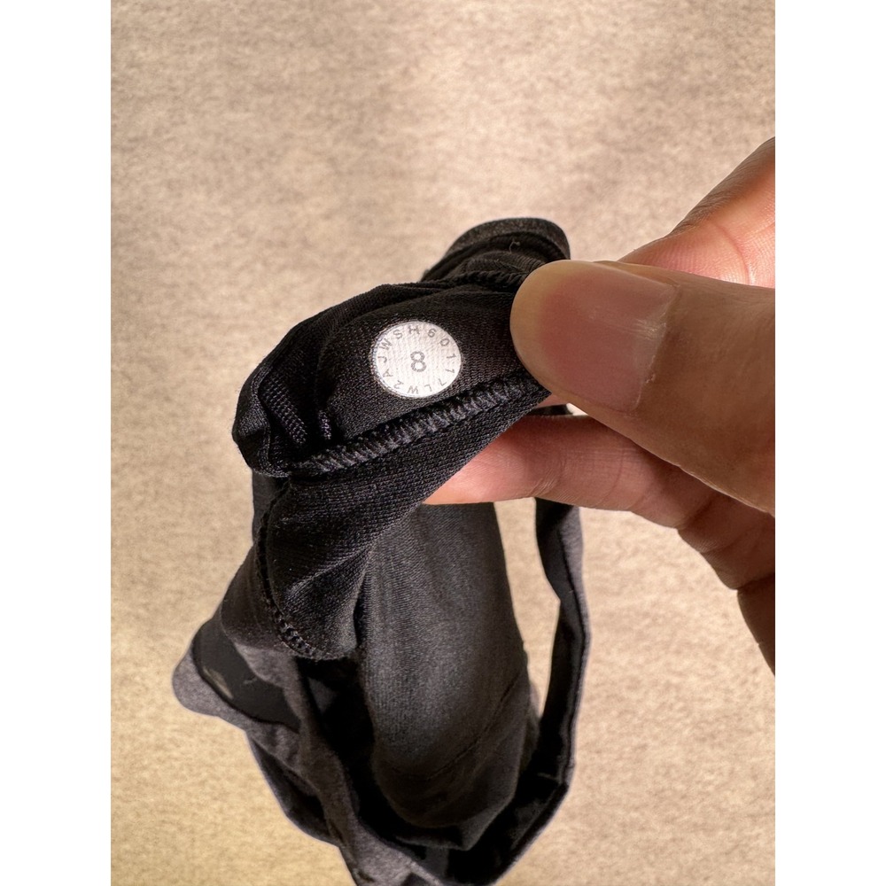 Lululemon Invigorate Sports Bra Women 8 Gray Black Racerback Removable Cups Yoga - Picture 6 of 9